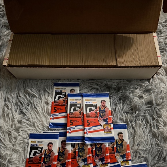 1990 Baseball Card Set and 2020-2021 Basketball Card Packs lot - Picture 2 of 3